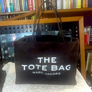 Large • The Marc Jacobs Tote • gender neutral